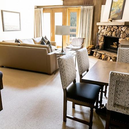 Sultan Two Bedroom Loft Suite With Majestic Mountain Views Condo Park Stadt Exterior foto